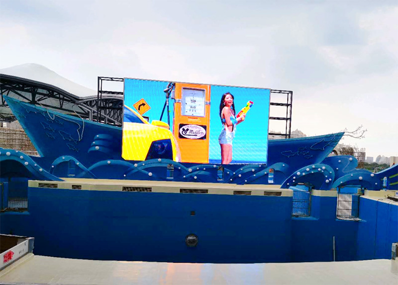 戶外LED顯示屏,技術引領廣告,行業革（gé）新