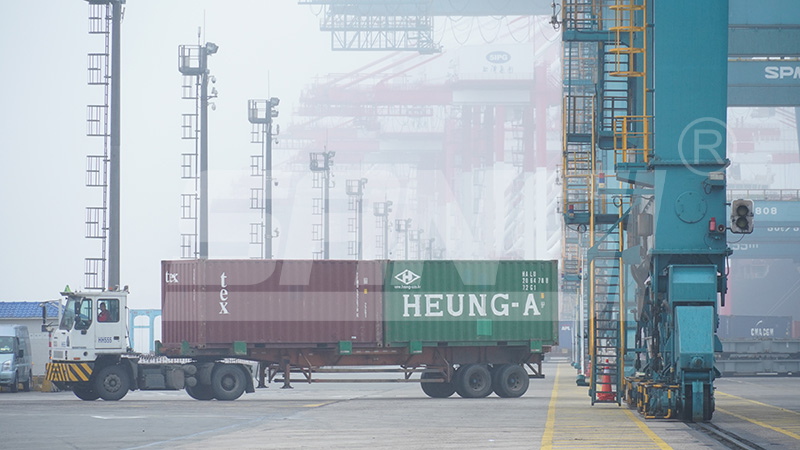 港口碼頭照明,為船隻安全進出,提（tí）供（gòng）保障