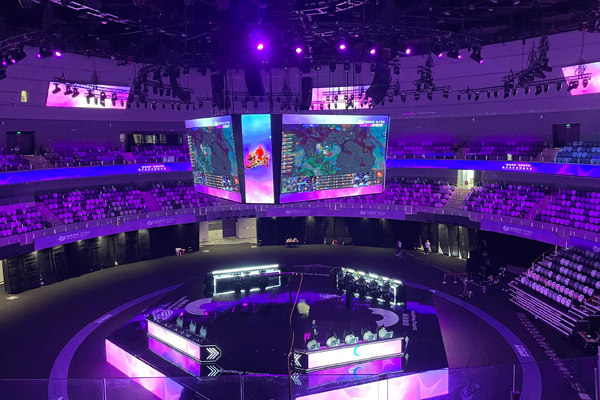 大香蕉9草在线,LED戶外大屏,商業場（chǎng）景,多維價值賦能者