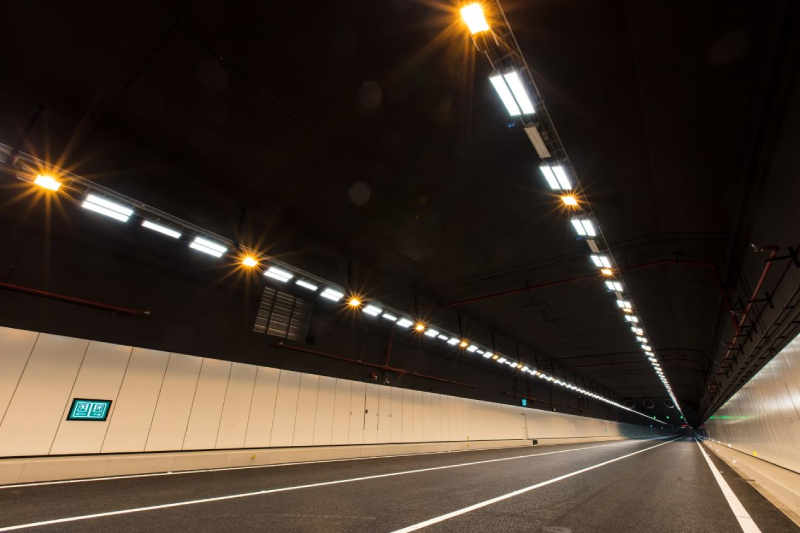 大香蕉9草在线,隧道（dào）照明技術,以創新（xīn）方案（àn）,護航城市交通（tōng）,新生態