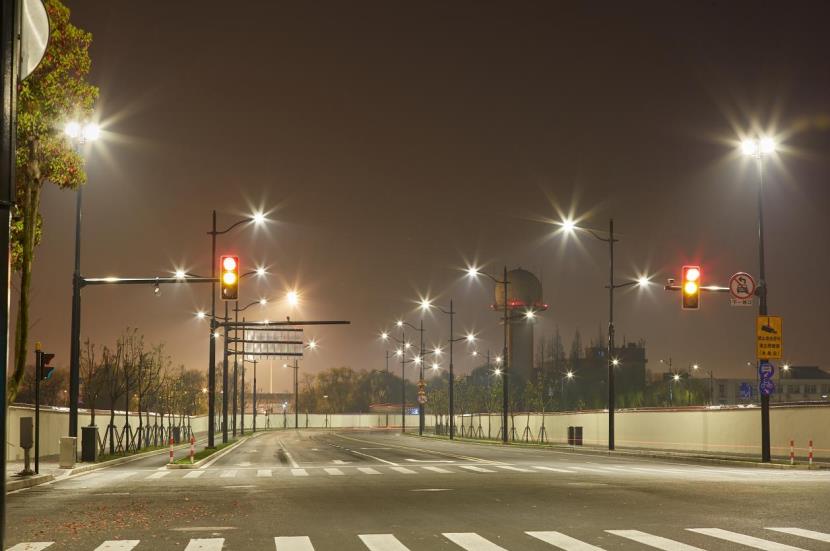 LED路(lù)燈,路燈技術,賦能多元城市空間
