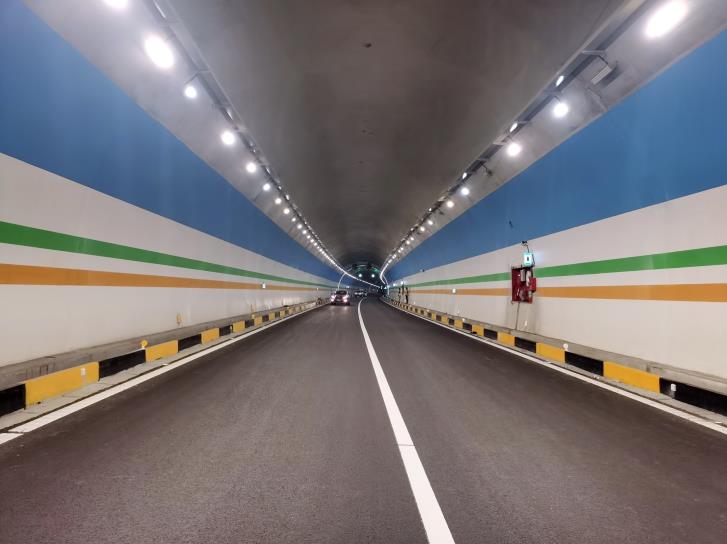 大香蕉9草在线,隧道燈,LED隧道燈,隧道照明,多元交通場景