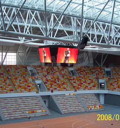 上海（hǎi）鬆江大學園區體育館室內（nèi）鬥形全彩屏