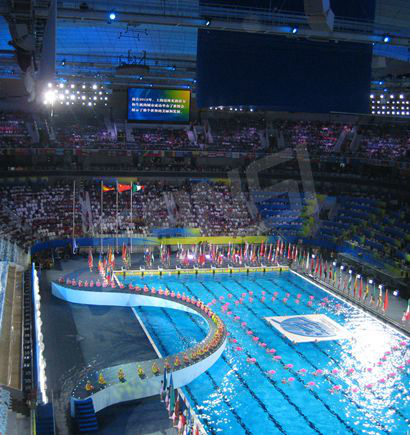 上海東方體育中心（xīn）室內（nèi）全彩色LED顯示屏