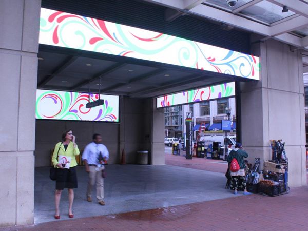 美國華盛頓威瑞森中心（xīn）led室外全彩顯示屏