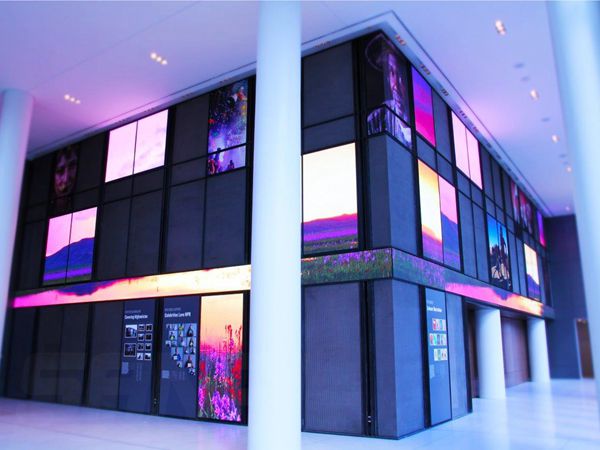 美（měi）國國（guó）家公共（gòng）電台室內全彩led顯（xiǎn）示屏