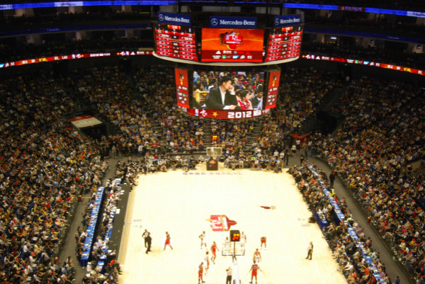 上海（hǎi）梅斯德斯（sī）-奔馳文化中（zhōng）心（xīn）鬥型屏