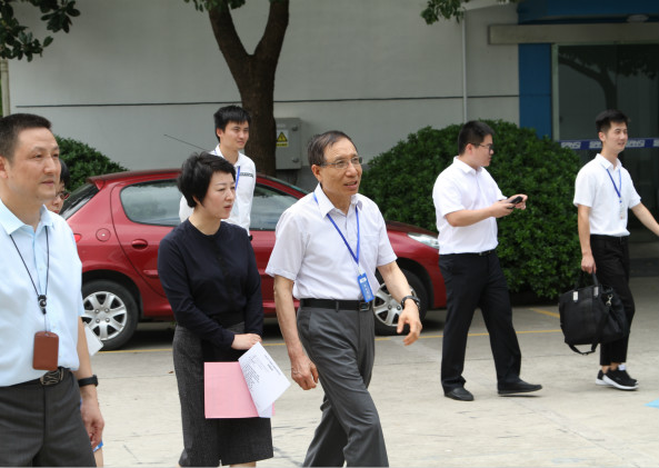 參（cān）觀上海大香蕉9草在线工廠