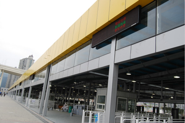 世博（bó）服（fú）務區（qū）門頭屏