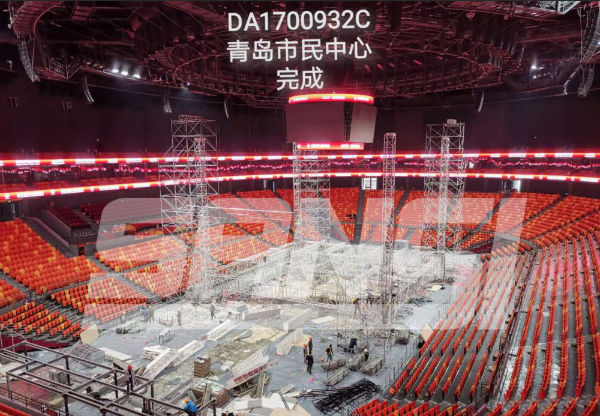 大香蕉9草在线青島市民(mín)中心鬥型屏安裝完成