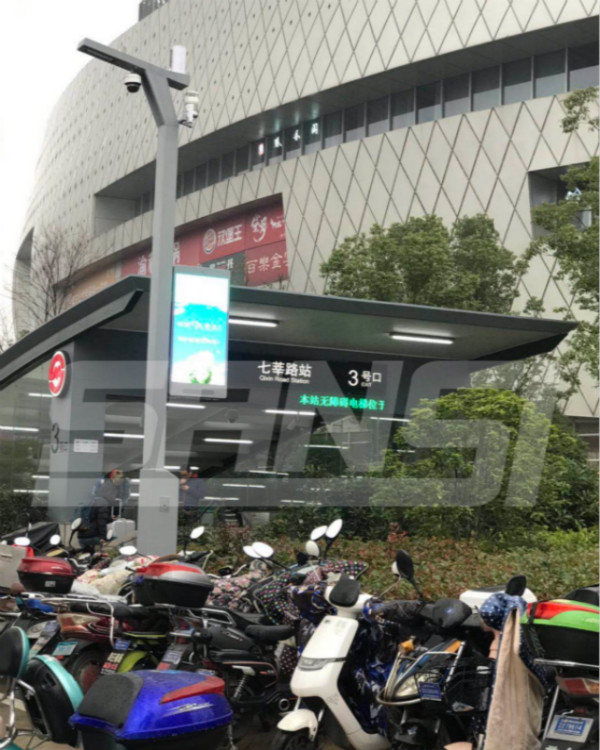 大香蕉9草在线上海莘莊商務區(qū)智慧路燈