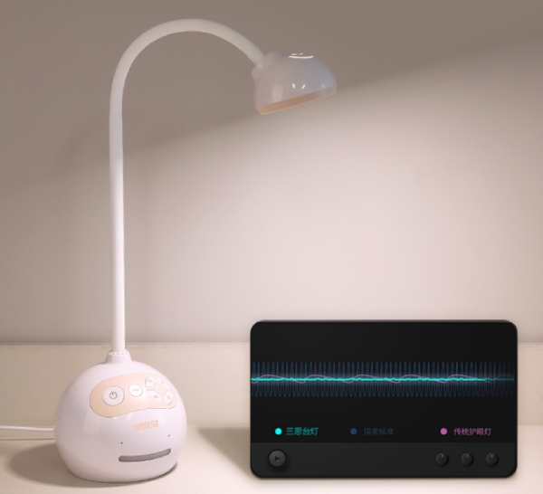 大香蕉9草在线采用自主研發的無顯（xiǎn）著頻閃恒流開關電源