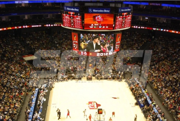 上海梅賽德斯奔（bēn）馳文化中心鬥型屏（píng）