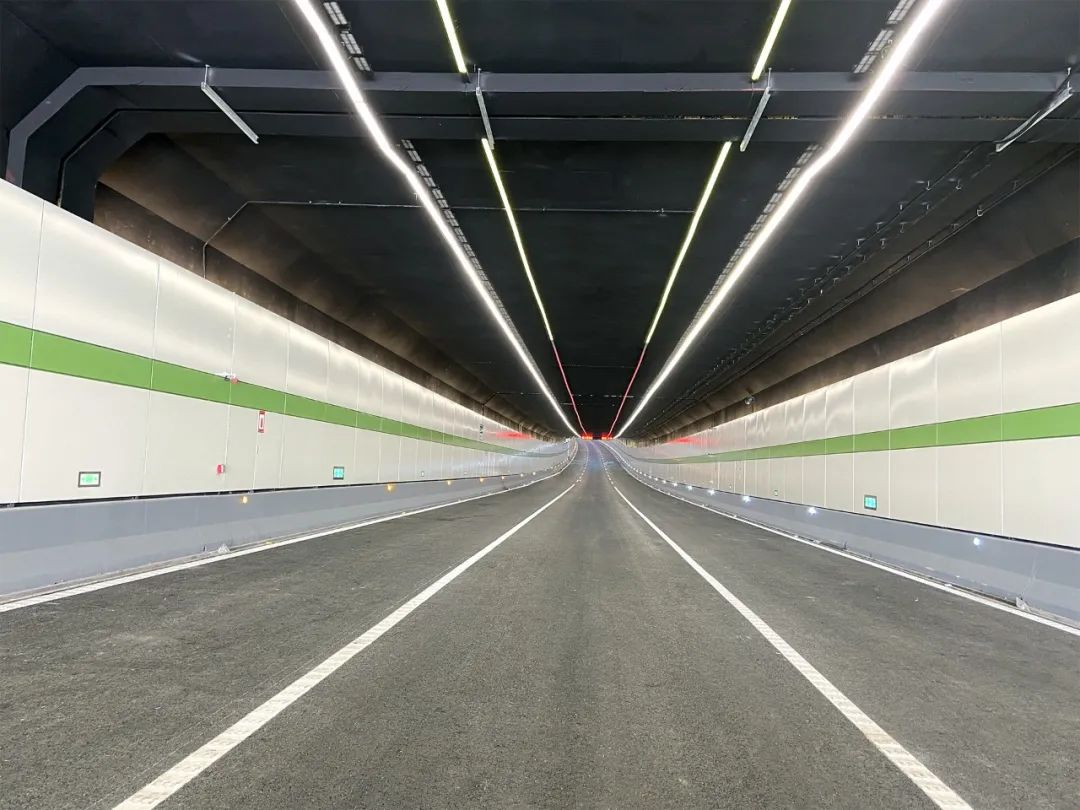 三(sān)思(sī)隧道照明,連續光帶,創新方案,護航亞運(yùn)出行