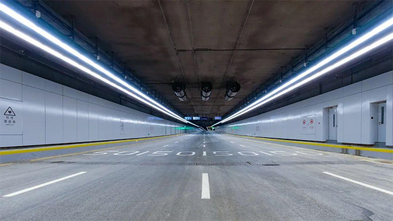 精準照明,守護（hù）安全,隧道照明,專用燈,助力隧道暢行無憂