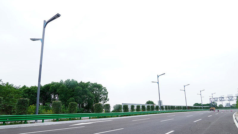 金義中央大道通車,三(sān)思智慧綜合杆,道路照明係統方案,點亮23公裏智慧公(gōng)路
