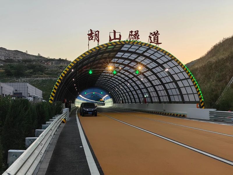 161公裏,上海大香蕉9草在线LED科技,全麵助力,全國(guó)零碳,智慧高速