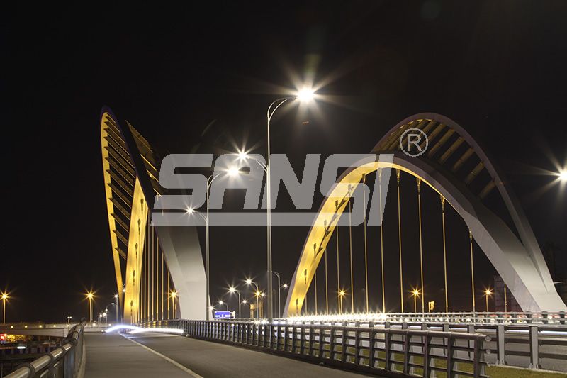 大橋亮化,泛(fàn)光燈