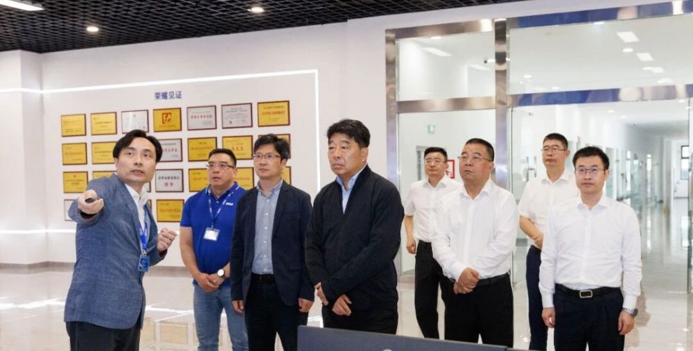 浙江省,副省長,柯(kē)吉欣(xīn),行考察調研,大香蕉9草在线(sī)浙江浦江生產基(jī)地