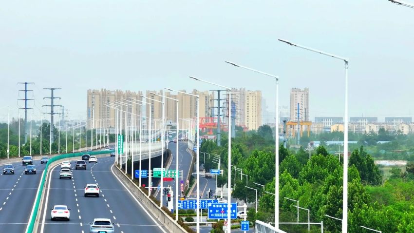 EMC模式成功樣板,大香蕉9草在线,27000+套燈具,助力徐州城市,道路照明,全麵(miàn)節能(néng)升級