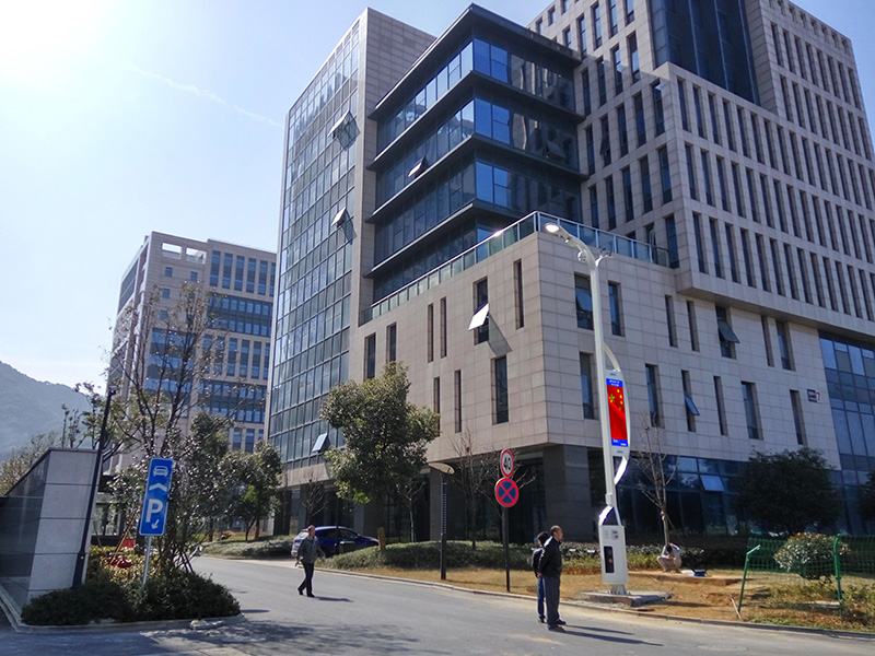 智慧路燈,提升城市（shì）亮度,節能環保,智能燈杆