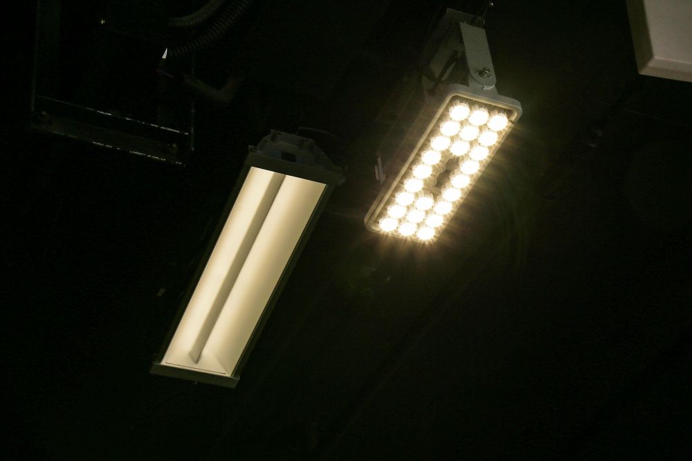 點亮,上（shàng）海,東西大通道,全國至少,2500條（tiáo）隧道,跟閔行,這家企業,相關