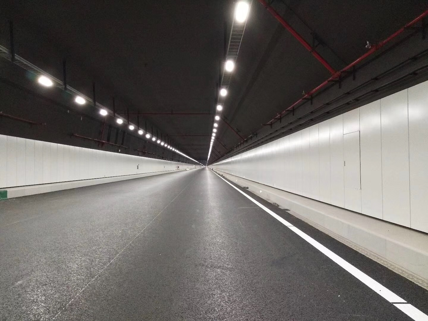 港珠澳大橋,三(sān)思,LED照明