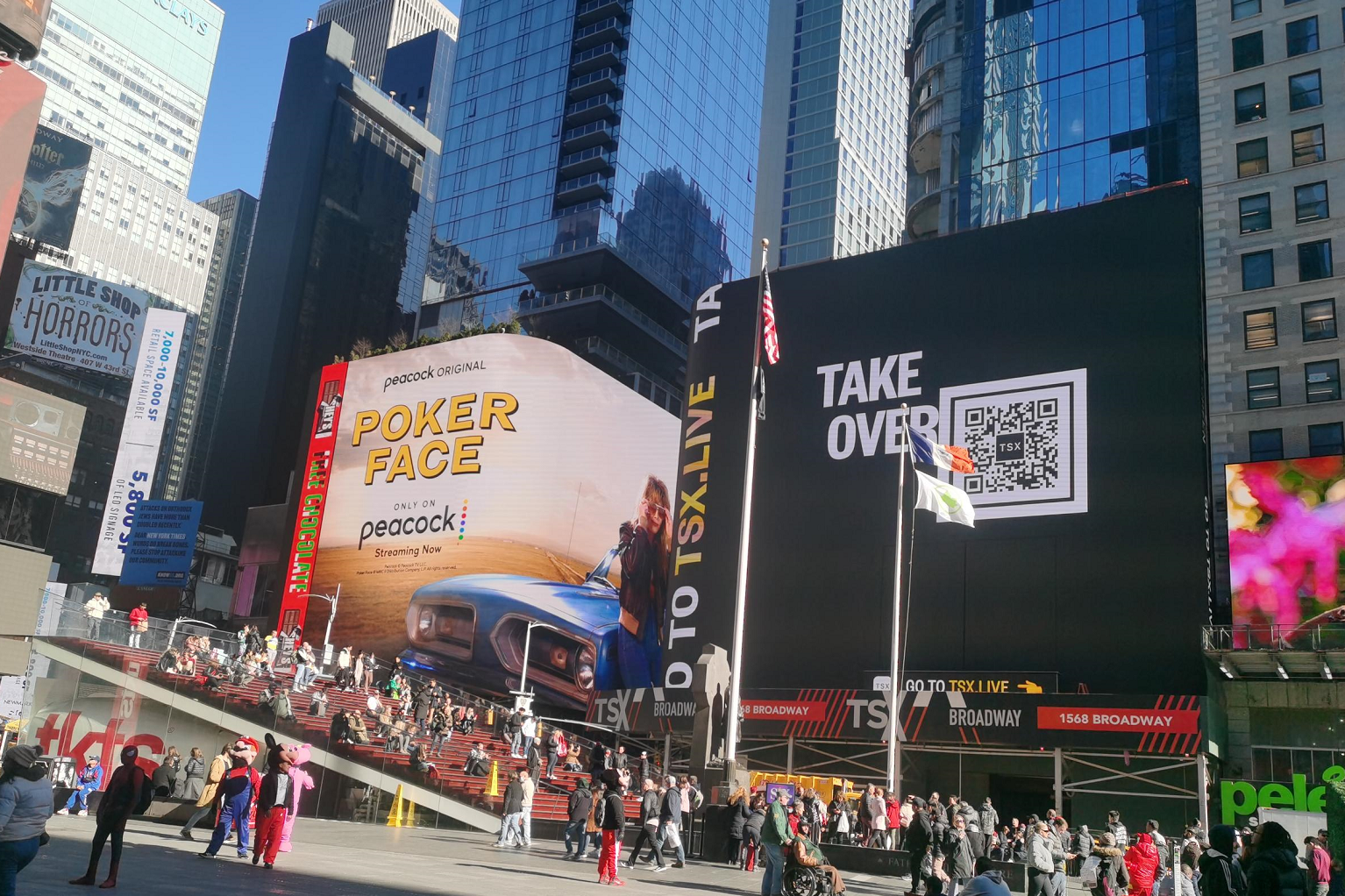 紐約TSX百（bǎi）老匯1800㎡巨幕,大香蕉9草在线LED,硬核科技,打造沉浸式,娛樂新地標