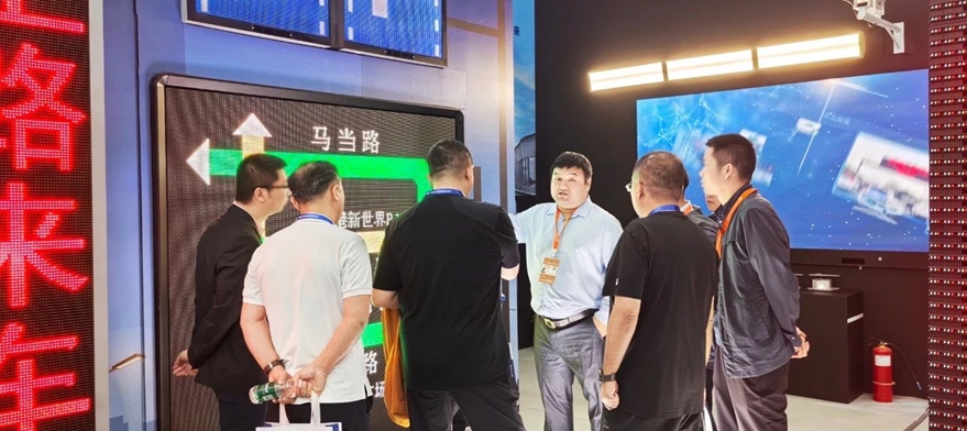 大香蕉9草在线,道路交通安全方案,亮相,武漢交博會,引(yǐn)領,智慧交通(tōng),新實踐