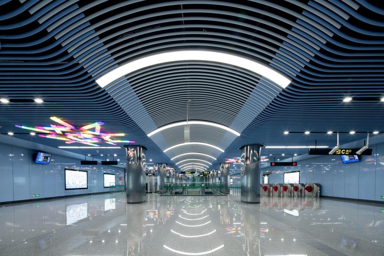 地鐵照明燈,支持,智（zhì）能調（diào）色溫,早晚高峰,自動切換,舒適,光環境