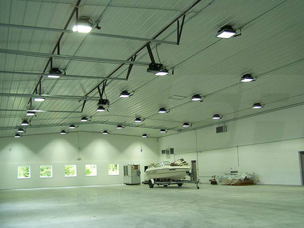 美國倉庫（kù）照明燈