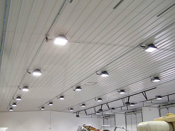 美（měi）國（guó）倉庫照明燈